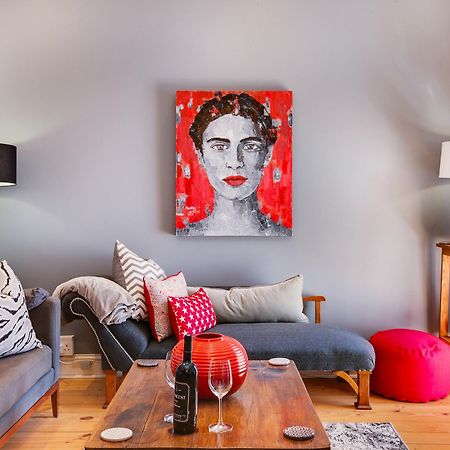 Backup-Powered Art Deco Cottage In De Waterkant Cape Town Bagian luar foto