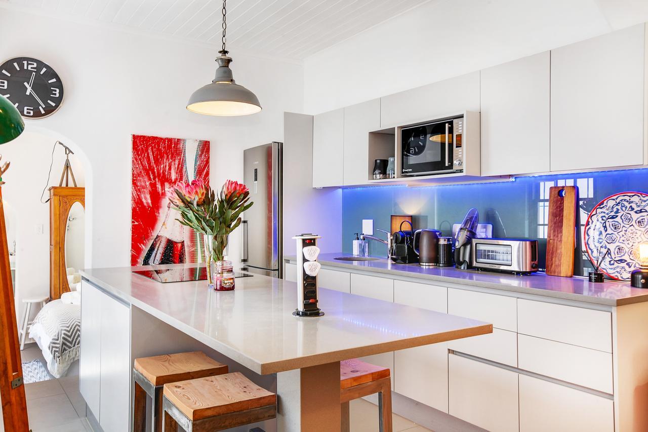 Backup-Powered Art Deco Cottage In De Waterkant Cape Town Bagian luar foto
