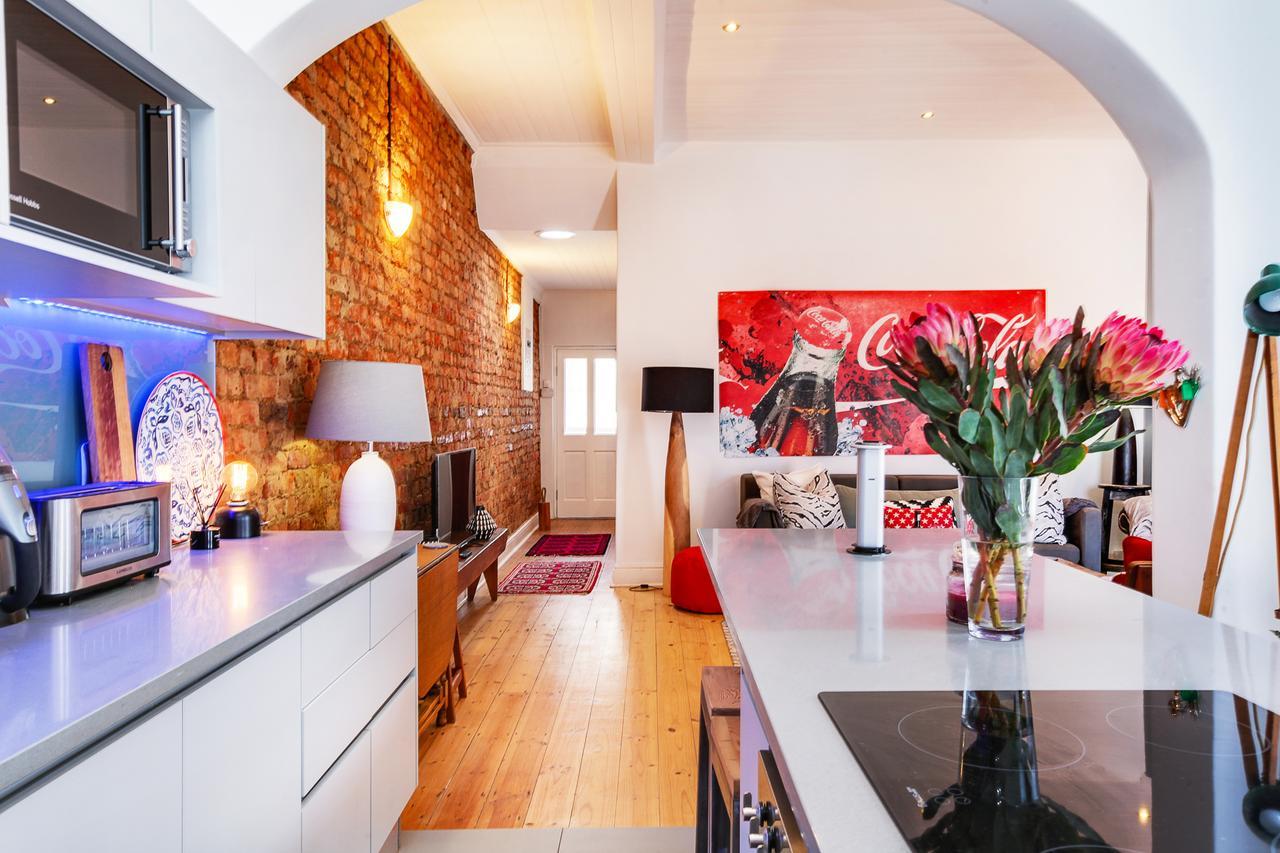Backup-Powered Art Deco Cottage In De Waterkant Cape Town Bagian luar foto